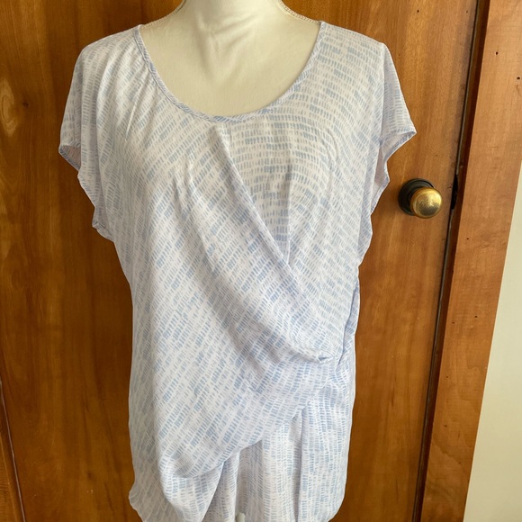 a.n.a Tops - Woman’s short sleeve blouse a.n.a size large NEW